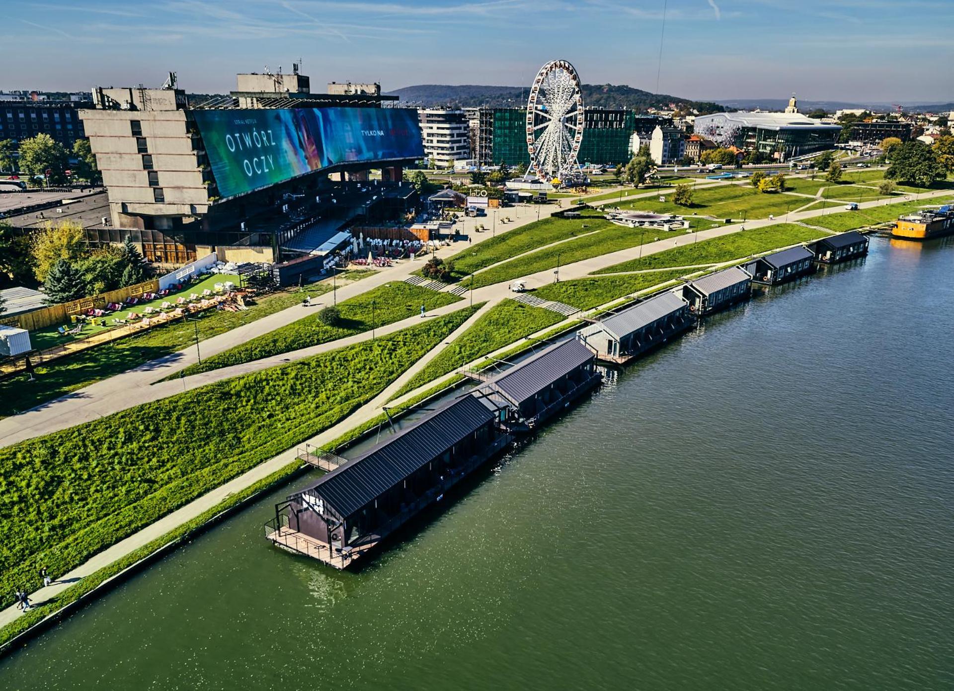 New Port Apartments On The River — Fotos 1
